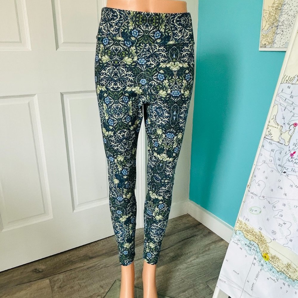NEW with TAGS Floral Leggings (size S)
